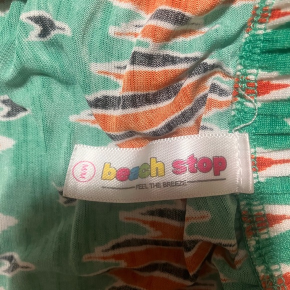 Vibrant Geometric Patterned Romper - Picture 4 of 7